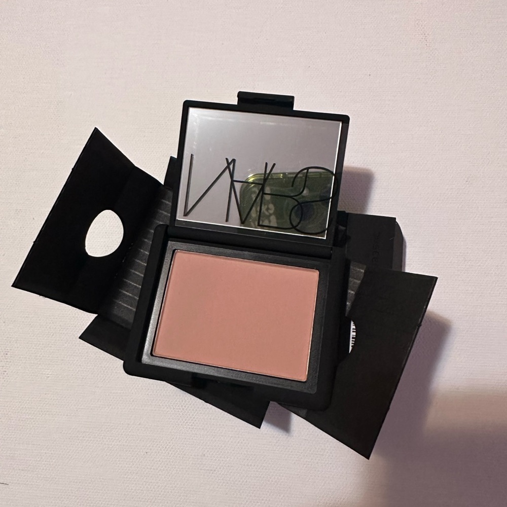 Nars blush in the shade behave